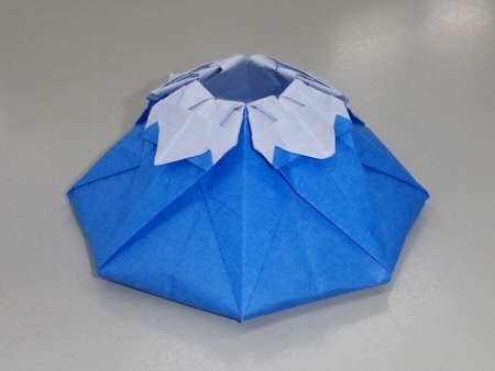 折り紙　富士山　立体（山梨側）