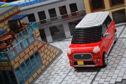 東京モーターショー　２０１５　レゴブロックで作られた車 (2)